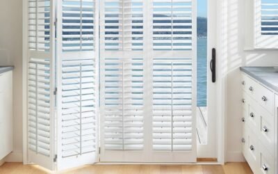 WOOD VS VINYL SHUTTERS: 5 MAJOR DIFFERENCES YOU DIDN’T KNOW ABOUT